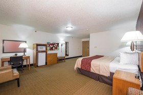Bearcat Inn And Suites