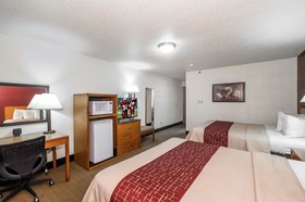 Bearcat Inn And Suites