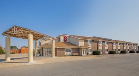 Bearcat Inn And Suites
