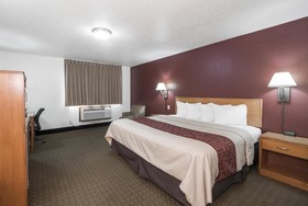 Bearcat Inn And Suites