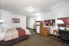 Bearcat Inn And Suites