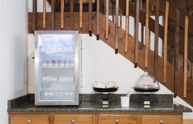 Bearcat Inn And Suites