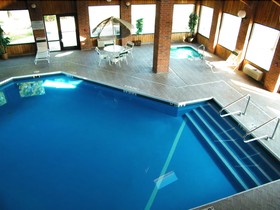 Amerihost Inn & Suites - Mexico