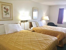 Amerihost Inn & Suites - Mexico