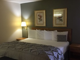 Amerihost Inn & Suites - Mexico