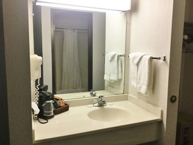 Amerihost Inn & Suites - Mexico