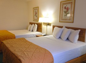 Amerihost Inn & Suites - Mexico