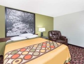 Super 8 by Wyndham Moberly MO