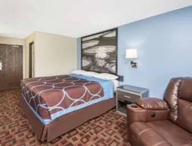 Super 8 by Wyndham Moberly MO