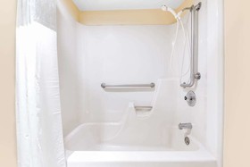 Days Inn by Wyndham Monett