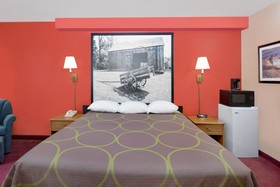 Super 8 by Wyndham Mound City