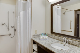 Holiday Inn Express & Suites Nevada