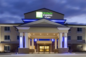 Holiday Inn Express & Suites Nevada
