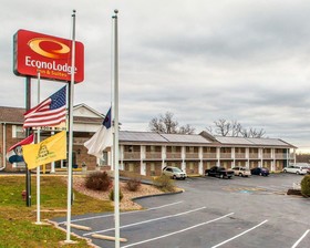 Schmidt’s Creek Hotel