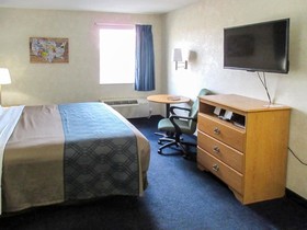 Schmidt’s Creek Hotel