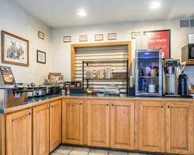 Schmidt’s Creek Hotel