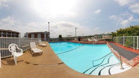 Schmidt’s Creek Hotel