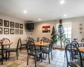 Schmidt’s Creek Hotel