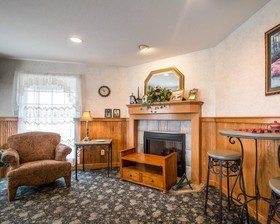 Schmidt’s Creek Hotel