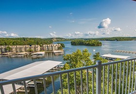 Margaritaville Lake Resort Lake of the Ozarks