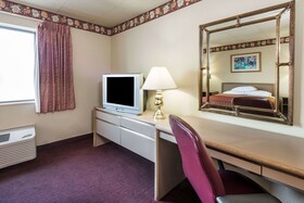 Travelodge by Wyndham Airport Platte City