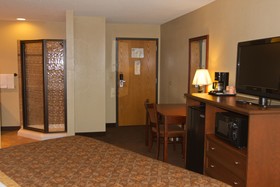 Greenlight Inn & Suites