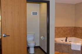 Greenlight Inn & Suites