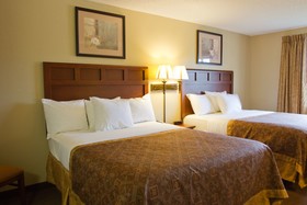 Greenlight Inn & Suites