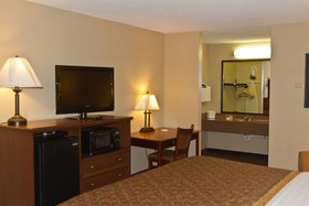 Greenlight Inn & Suites