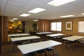 Greenlight Inn & Suites