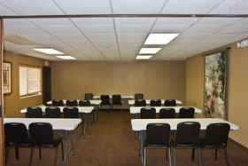 Greenlight Inn & Suites