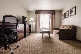 Quality Suites St. Joseph