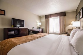 Quality Suites St. Joseph