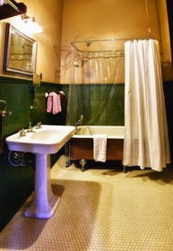 Whiskey Mansion Bed & Breakfast