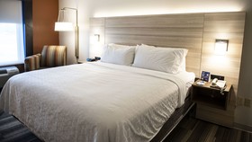 Holiday Inn Express Hotel & Suites Sedalia