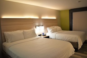Holiday Inn Express Hotel & Suites Sedalia
