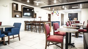 Holiday Inn Express Hotel & Suites Sedalia