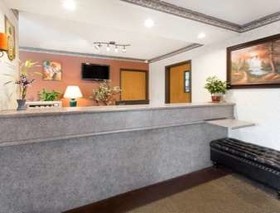 Days Inn by Wyndham Battlefield Rd/Hwy 65