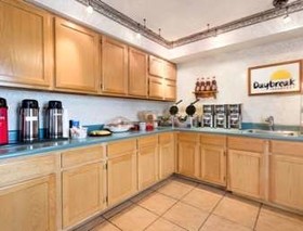 Days Inn by Wyndham Battlefield Rd/Hwy 65