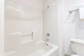 Days Inn by Wyndham Battlefield Rd/Hwy 65