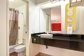 Motel 6 Springfield North