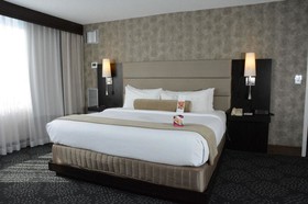 University Plaza Hotel