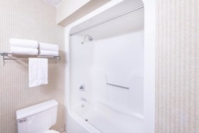 Aviator Hotel & Suites, BW Signature Collection