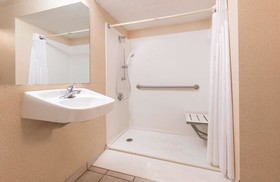 Aviator Hotel & Suites, BW Signature Collection