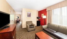 Aviator Hotel & Suites, BW Signature Collection