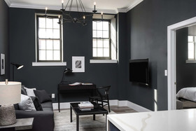 Bordeaux - Luxe LF Square Apts with Rooftop by Zencity