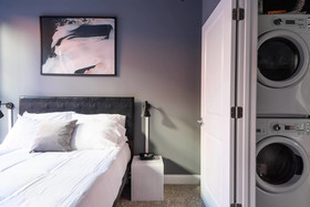Bordeaux - Luxe LF Square Apts with Rooftop by Zencity
