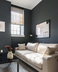 Bordeaux - Luxe LF Square Apts with Rooftop by Zencity