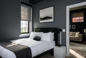 Bordeaux - Luxe LF Square Apts with Rooftop by Zencity