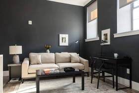 Bordeaux - Luxe LF Square Apts with Rooftop by Zencity